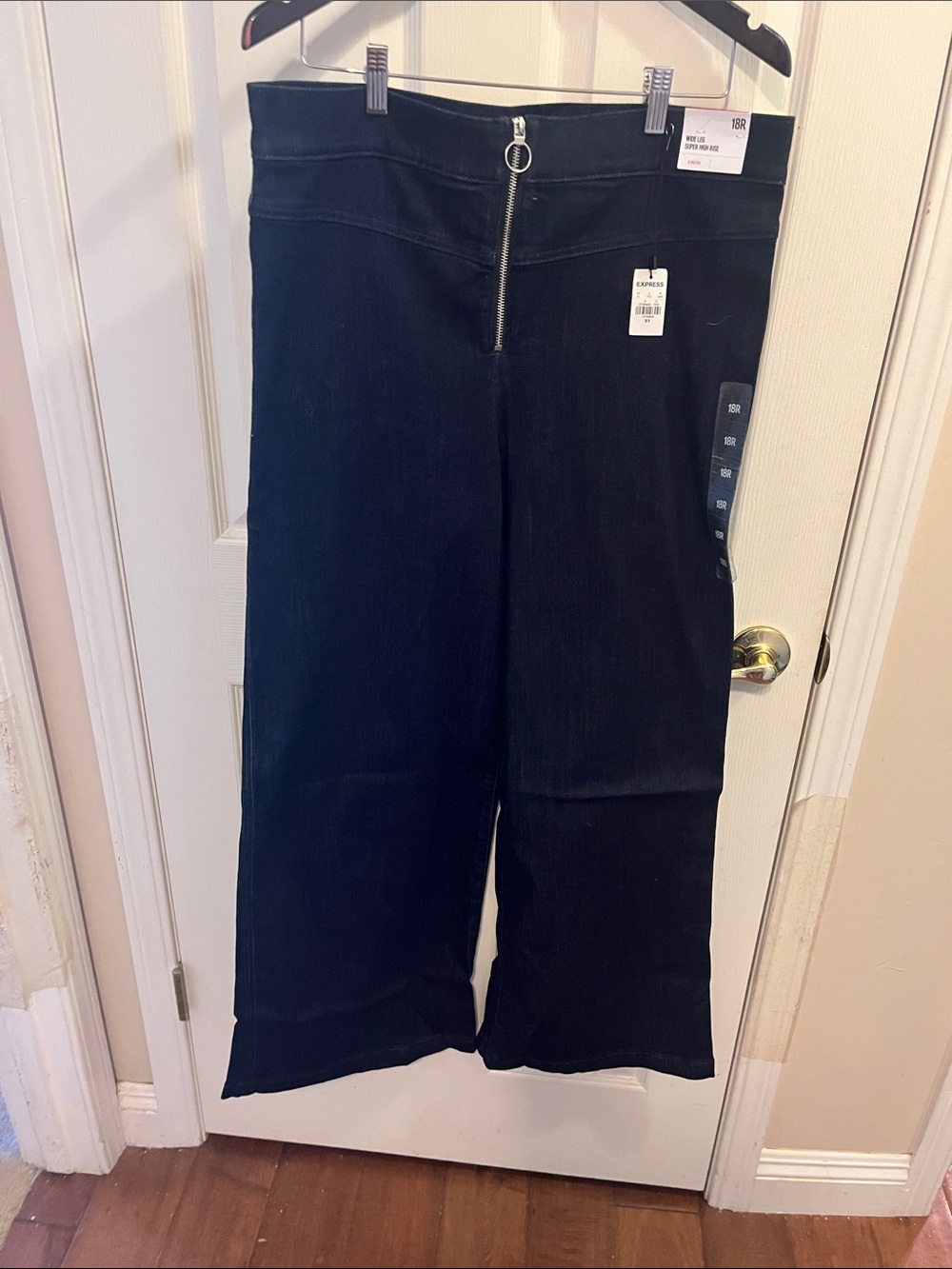 Express Black Wide-Leg High-Rise Jeans with Ring Zip